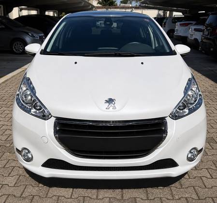 PEUGEOT 208 1.6 GRIFFE 16V FLEX 4P AUTOMÁTICO PEUGEOT 208 1.6 GRIFFE 16V FLEX 4P AUTOMÁTICO
